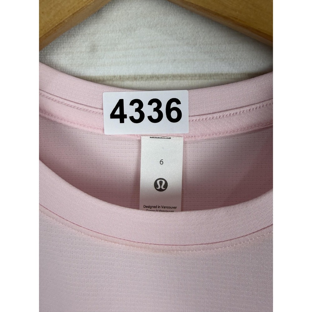 Lululemon Shirt Womens 6 Pink Cropped Short Sleeve Lightweight Athletic LW3HKVS - Picture 3 of 6